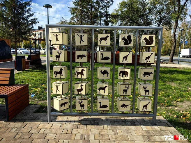 Можно покрутить фигурки с животными  | Источник: Павел Красоткин / 72.RU 