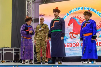За личное участие в выполнении боевых задач специальной военной операции медалью «За участие в специальной военной операции» награждён Максим Ночной | Источник: Олег Фёдоров / CHITA.RU