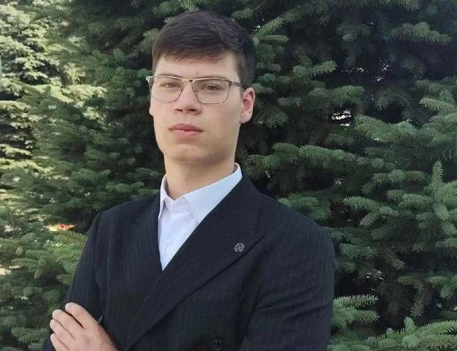 Выпускник из Соль-Илецка Виктор Евтушенко пересдал русский язык на 100 баллов | Источник: минобр Оренбургской области / t.me
