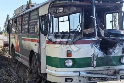 Дрон атаковал автобус в Горловке, 12 раненых