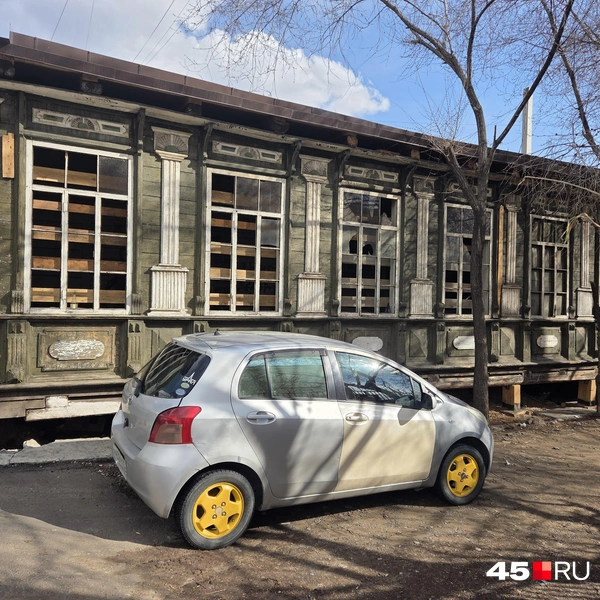 Здание ждет своей участи совсем в центре города | Источник: Алена Кисель