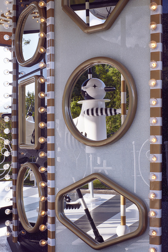 Карусель по дизайну Хайме Айона в музее  Swarovski Kristallwelten (фото 4.2)