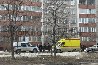 В Кировском районе женщина выпала из окна девятиэтажки