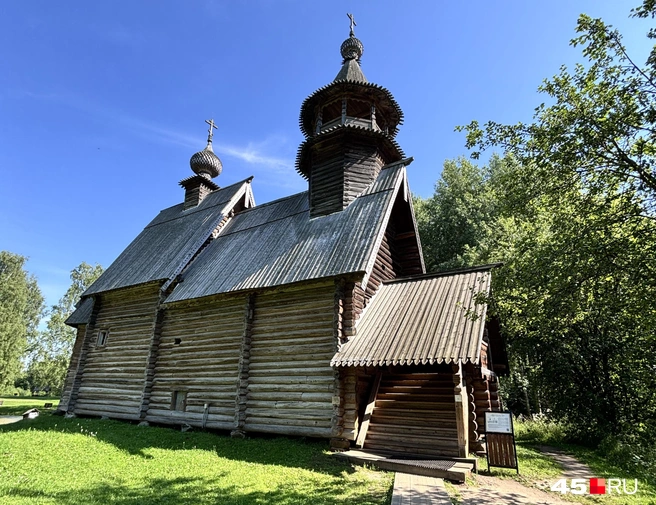 В церковь можно зайти | Источник: Юлия Король / 45.RU