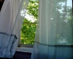 Ребенок выпал из окна в Красноярске | ngs24.ru
