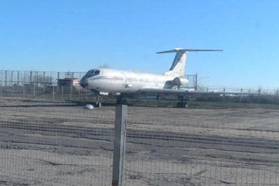 Самолет у старого аэропорта Ростова убрали после видео блогеров