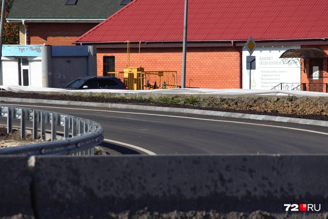 Часть развязки пройдет совсем недалеко от жилых домов | Источник: Павел Красоткин / 72.RU