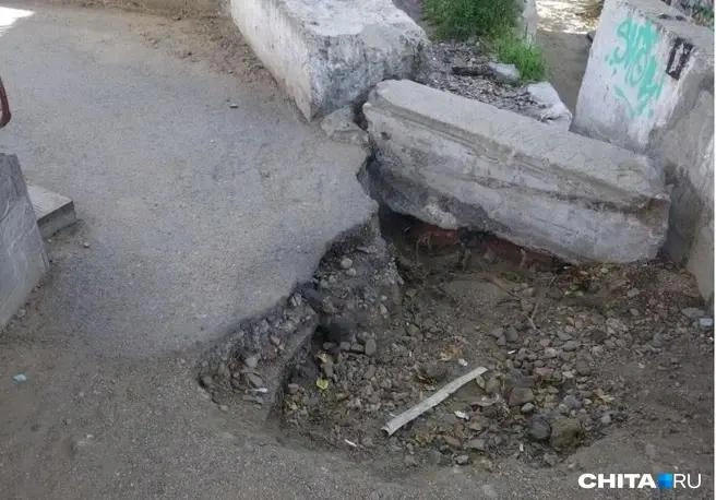 Тот же угол возле лестницы в 2024 году | Источник: очевидец