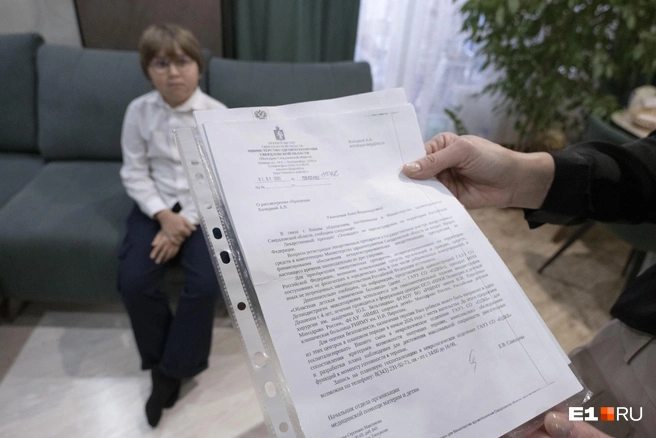 В Минздраве сообщили семье, что помочь с приобретением препарата они не могут, но по закону они могут устроить самостоятельный сбор | Источник: Кирилл Кушнов / E1.RU