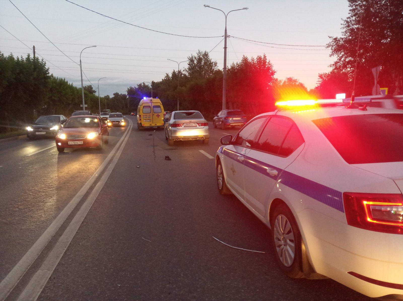 Сбили девочку на Московском тракте сегодня. В Екатеринбурге иномарка на скорости сбила велосипедиста.