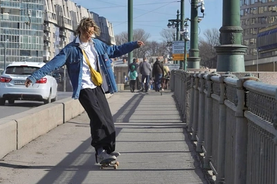 В Петербурге наступила весна: куртки соседствуют с купальниками