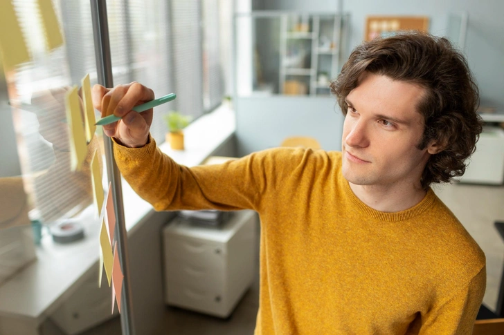 Тест на лингвистический интеллект: составьте максимум слов из 7 букв | Источник: freepik