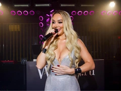 Анна Седокова в слезах призналась: «Я год храню все тайны»