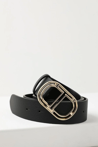 Вне офиса: как деловой стиль стал частью повседневной моды и культуры