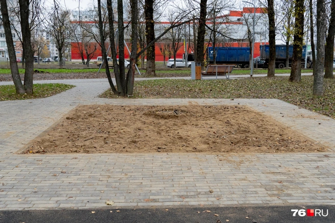 Есть зоны, которые требуют внимания рабочих | Источник: Кирилл Поверинов / 76.RU