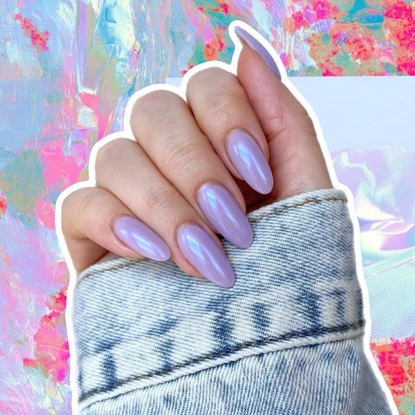 7 нежных лавандовых маникюров на зиму 2025/26 | Источник: theGirl