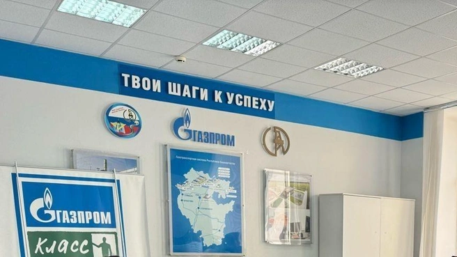 По интерьеру Газпром-классы ничем существенным от остальных не отличаются | Источник: PROнас / Vk.com