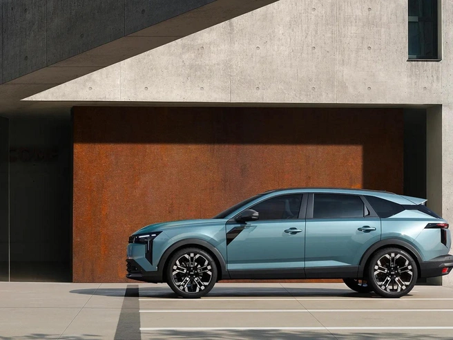 Этот автомобиль относится к тому же классу, что и модель, которую Renault в 2021 году рассматривала в качестве замены Lada Vesta. | Источник: пресс-служба компании Dacia