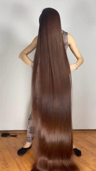 Рапунцель в реальной жизни: как выглядит девушка с самыми длинными волосами в мире