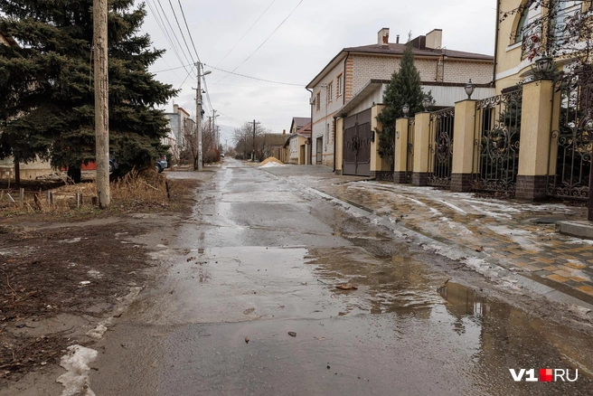 Та самая улица Гвардейская, где всё произошло | Источник: Алексей Волхонский / V1.RU