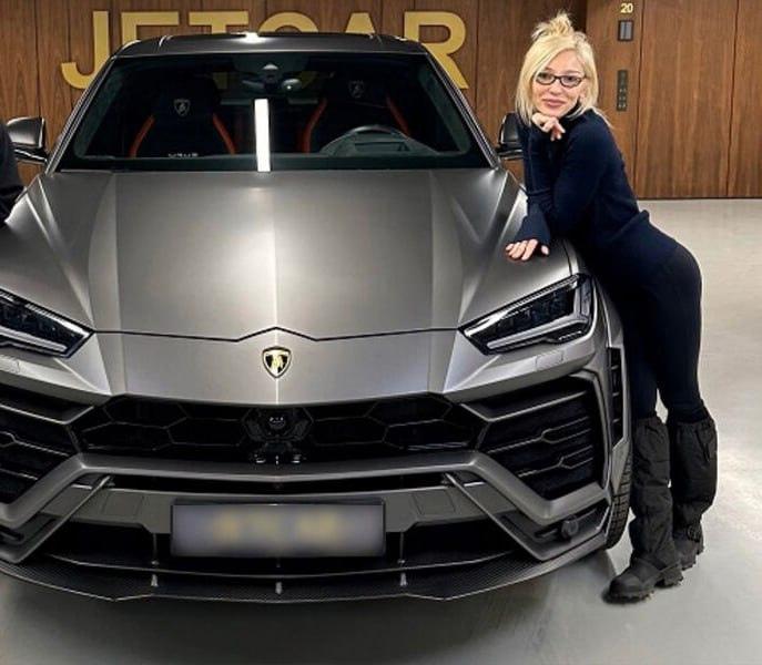 Настя Ивлеева купила Lamborgini Urus в апреле 2023 года  | Источник: Соцсети