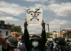 От Мадагаскара до Марокко: массовые протесты зумеров в Африке — причины, символы и жертвы