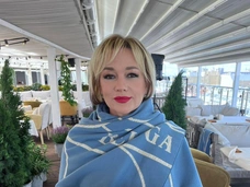Буланова пошутила над Высоцкой, раскрыла любимое блюдо мужа и объяснила, почему не готовит дома