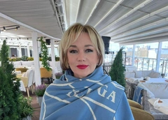 Буланова пошутила над Высоцкой, раскрыла любимое блюдо мужа и объяснила, почему не готовит дома
