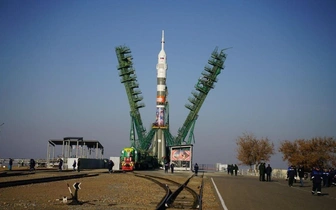 На Байконуре вывезли на стартовую площадку ракету-носитель с пилотируемым кораблем «Союз МС-28»: взгляните на фото и видео с космодрома