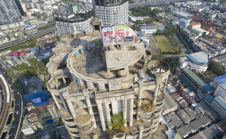 Как выглядит заброшенный небоскреб Sathorn Unique Tower в Бангкоке