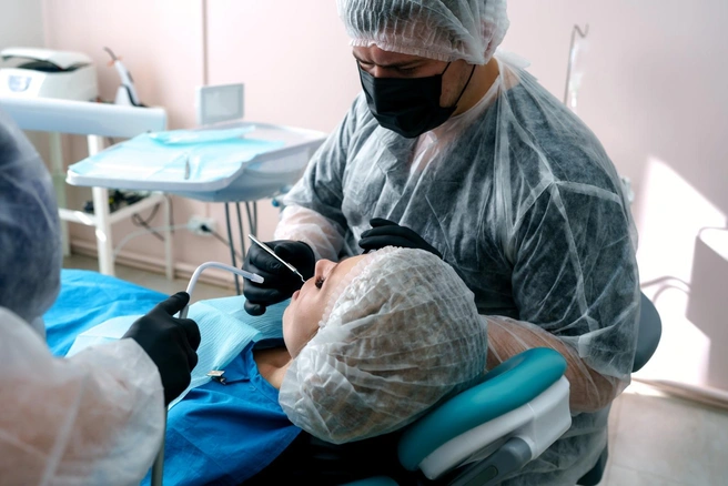 Корректное положение зубов уменьшает нагрузку на жевательные мышцы и челюсти | Источник: клиника Stomaland