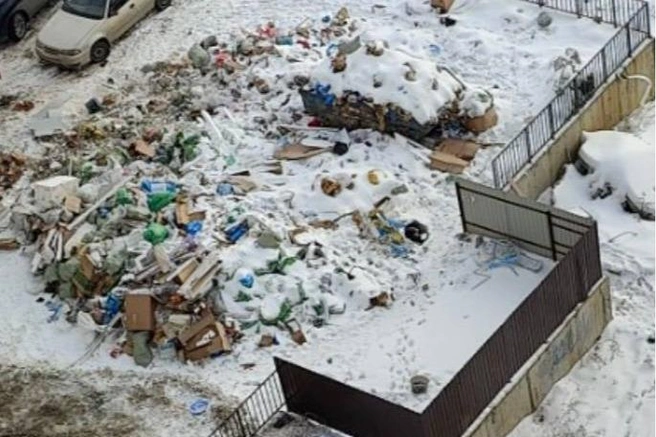 Стоило покупать квартиру в новостройке, чтобы жить с таким видом из окна? | Источник: Лада Мокроусова / T.me