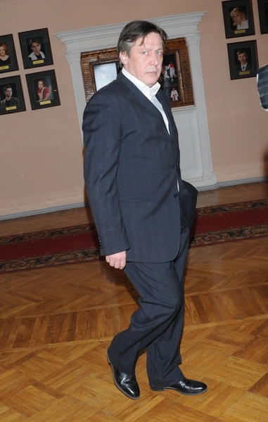 Михаил Ефремов  | www.starhit.ru