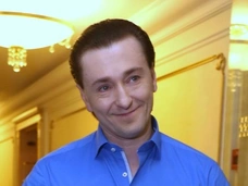 «Я за обоюдный развод!»: Сергей Безруков о скандале в театре имени Ермоловой