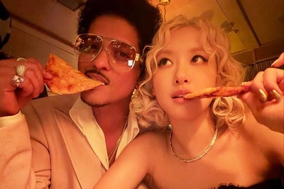 Bruno Mars vs. Rosé: Who Would You Choose?