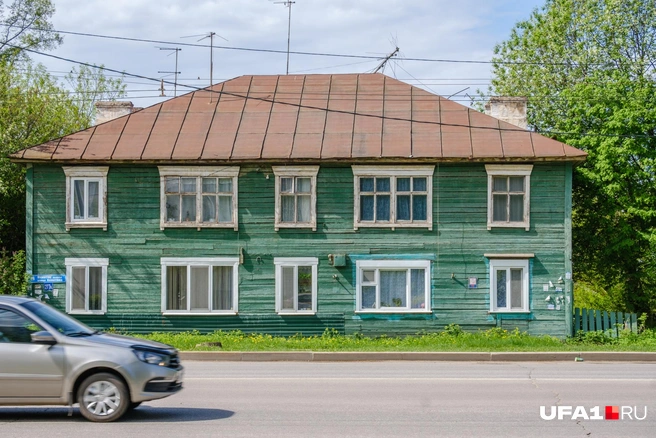 Еще один из старых домов на красной линии | Источник: Булат Салихов / UFA1.RU