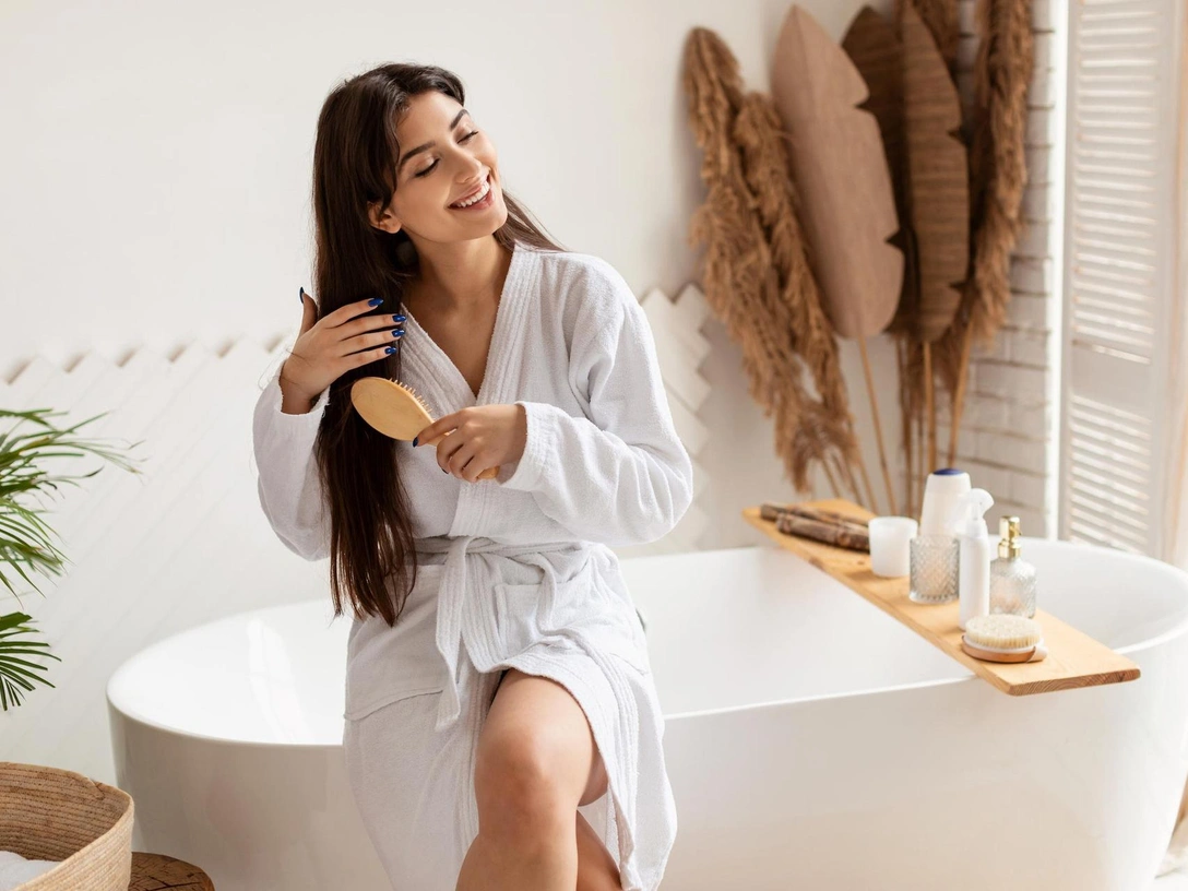 Иллюзия густых волос без наращивания: маленькие хитрости, которые вы никогда не пробовали (а зря) | marieclaire.ru