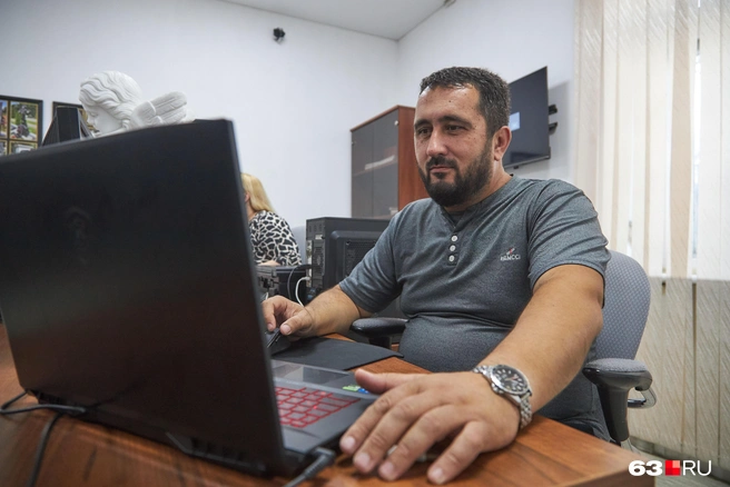 Армен много лет в бизнесе и тоже радеет за эстетику | Источник: Роман Данилкин / 63.RU
