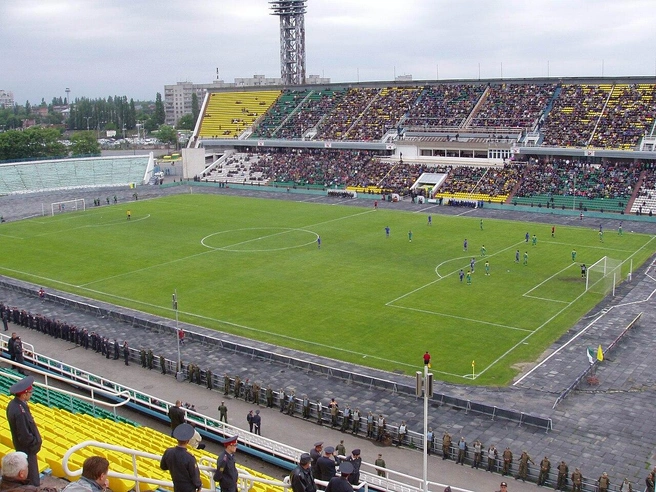 Стадион в эпоху 2000-х | Источник: @александр--161 / Wikimedia.org