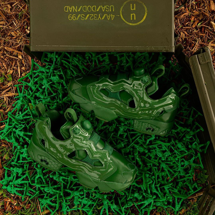 Reebok создали кроссовки, вдохновленные зелеными солдатиками