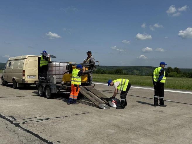 Текущий этап обновления — важная веха в работе по предупреждению износа и поддержанию технической исправности взлётно-посадочной полосы | Источник: www.city-n.ru