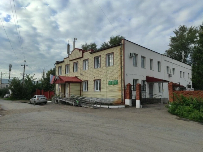 Такое вот небольшое здание поликлиники | Источник: 2ГИС