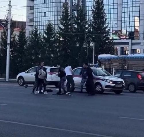 Уфимцев, напавших на росгвардейцев посреди дороги, отправили в СИЗО — они извинились