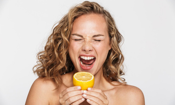 Почему появляется кислый привкус во рту и как от него избавиться