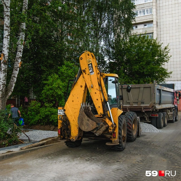 Проезд у дома по Крисанова, 77 полностью обновили | Источник: Тимофей Калмаков / 59.RU