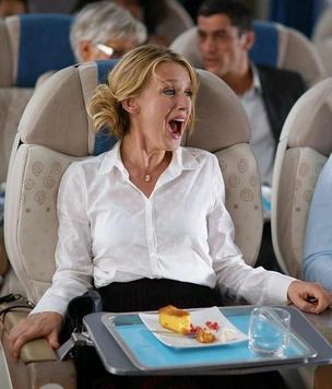 Две самые опасные для здоровья вещи в самолете, о которых все забывают