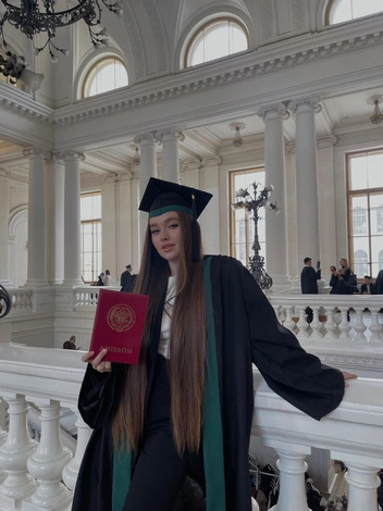 Виталина — дипломированный специалист по судебной экспертизе | Источник: Виталина Каккоева / Vk.com
