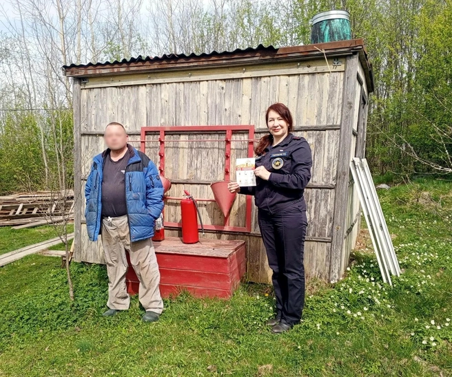 Пожарные Ленинградской области напоминают дачникам о правилах безопасности при сжигании мусора. А лучше — не сжигать, а вывозить | Источник: ГКУ «ЛЕНОБЛПОЖСПАС»