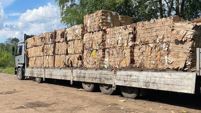 В пункте приема на Тутаевском шоссе, 12 принимают макулатуру от одного килограмма, а от 100 кг помогут вывезти транспортом компании | Источник: «Гринлект»