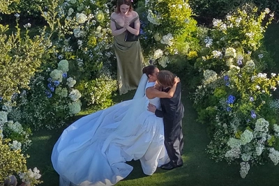 Билли Айлиш стала officiant на свадьбе брата